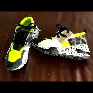 Steve Madden cliff animal print sneakers
